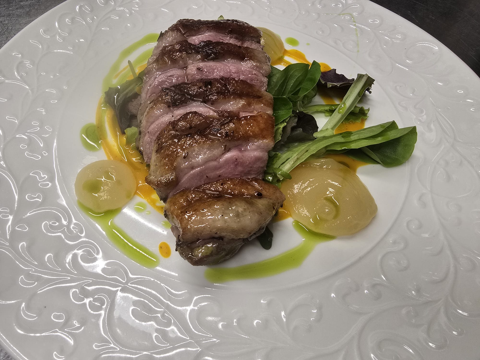 Anatra con crema di zucca e gel di pompelmo